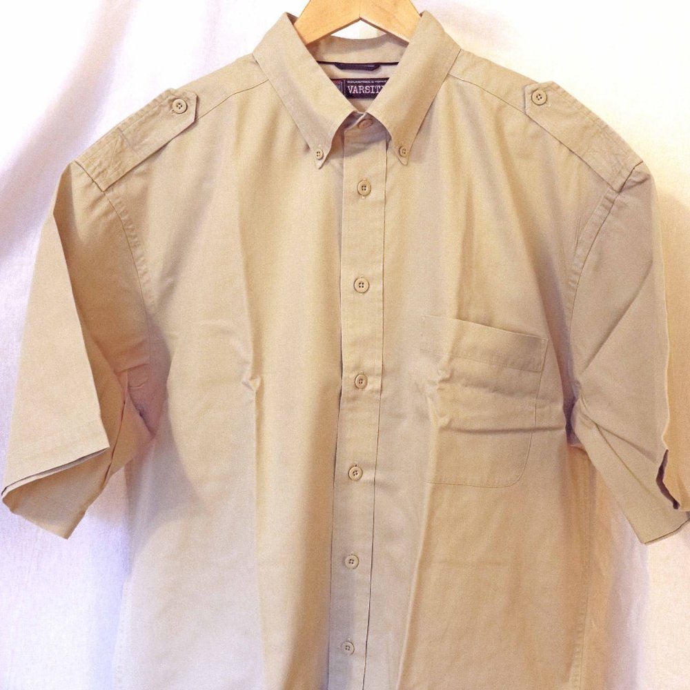 Varsity Roundtree & Yorke Beige Short Sleeve Button-Down Dress Shirt Size L EUC